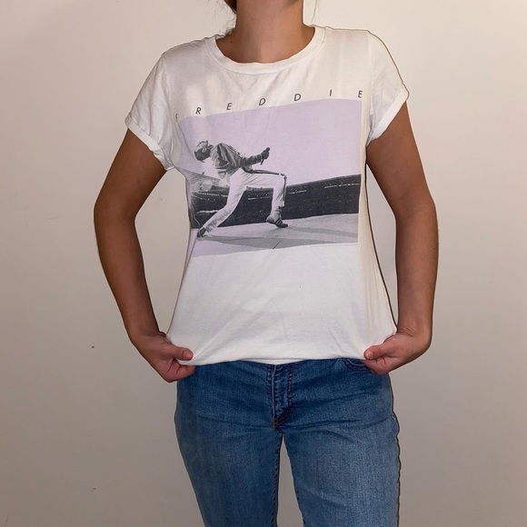 Tops - Freddie Mercury Tee🎸